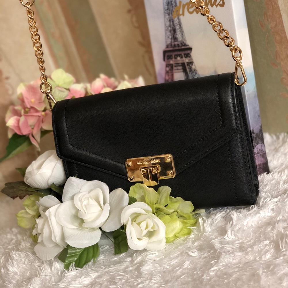 Crossbody MKorrs purse